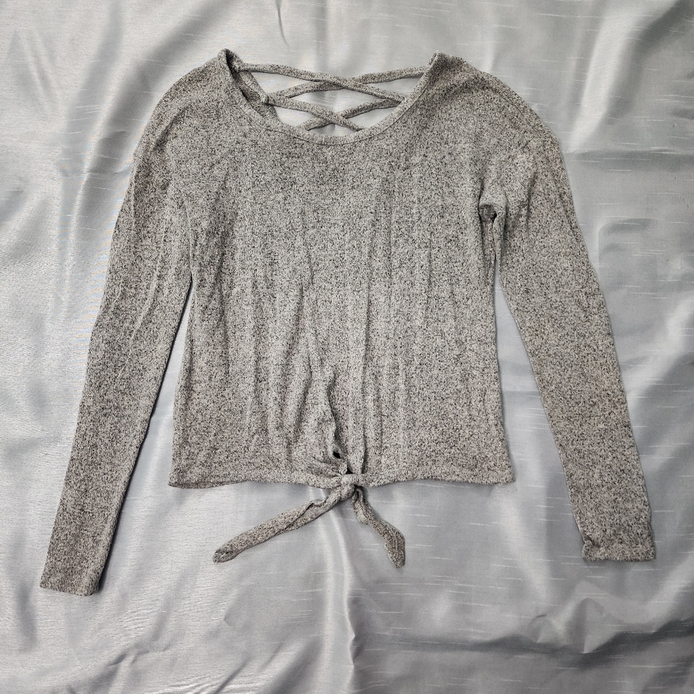 Absolutely Famous Gray Criss Cross Back Long Sleeve Tie Hem Top Women’s Size S - Picture 2 of 7